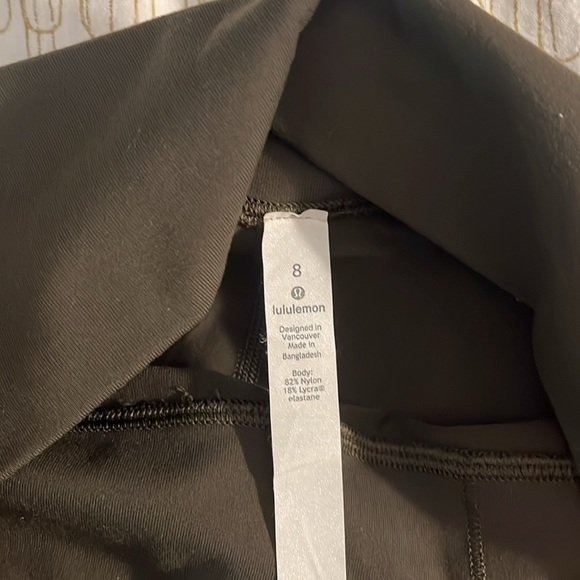 Lululemon align leggings size 8 cropped length inseam 18’ - Picture 3 of 4